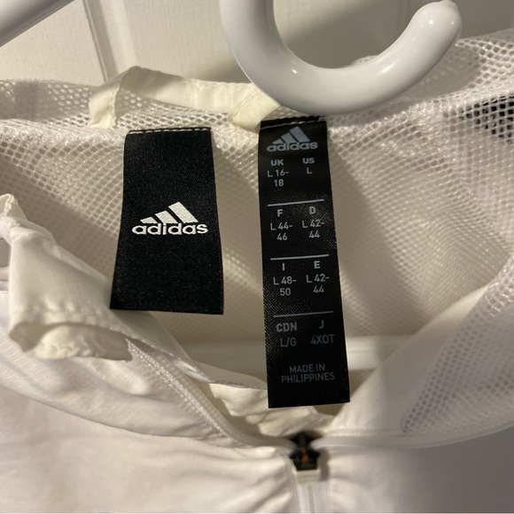 Adidas Cropped Windbreaker - Picture 2 of 3